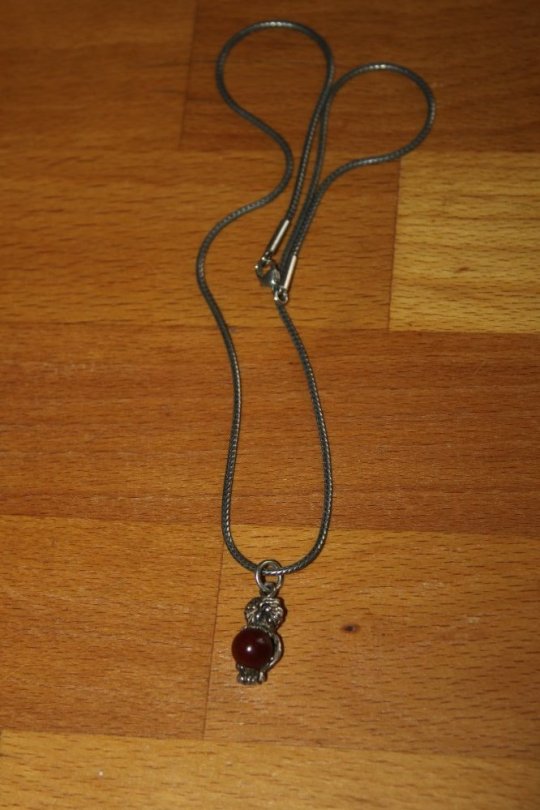 Smuk sølv halskæde med vintage vedhæng (ugle)