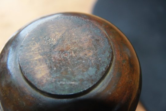 Smuk patineret bronze vase