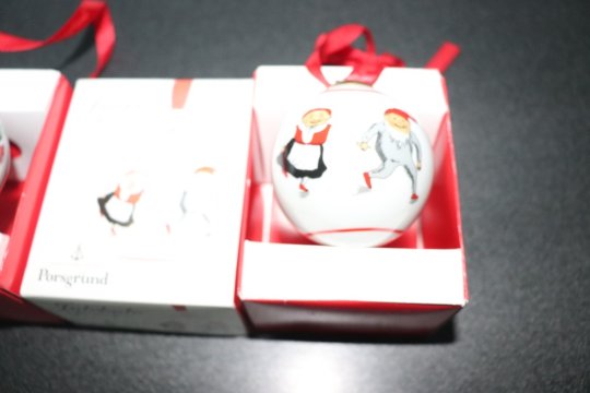 2 Porsgrund julekugler porcelæn