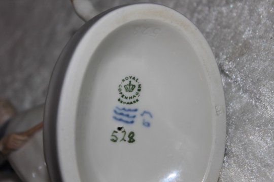 Royal Copenhagen figur Gåsepige m/1 gås x
