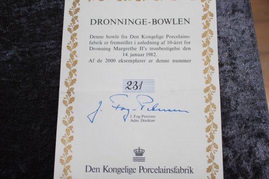 Royal Copenhagen Dronninge Bowle med certifikat