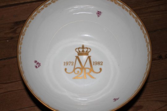 Royal Copenhagen Dronninge Bowle med certifikat